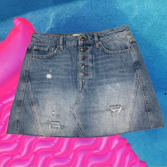 We the free Distressed Denim Jean Skirt High Waist Button Fly Size 28 - Picture 1 of 5